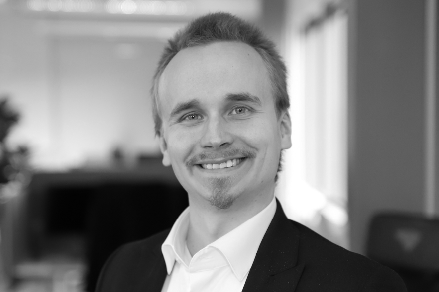 FI_webinar_jukka_laihosola_bw